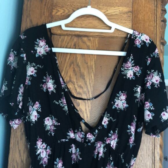 TOPSHOP Black & Floral Shorts Jumper Sz 8 - Picture 6 of 9